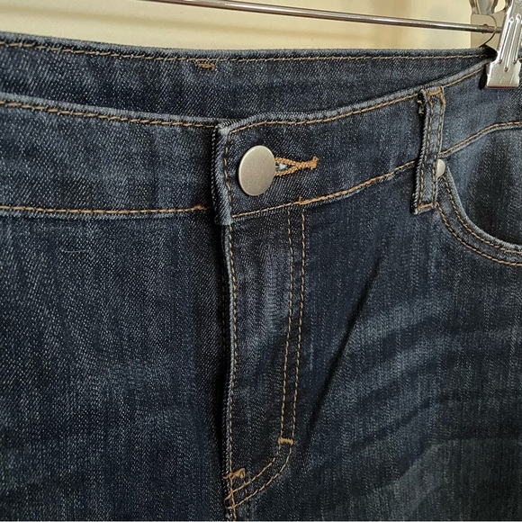 NWOT Christopher & Banks Embellished Straight Leg Jeans Size 12 - Picture 10 of 13